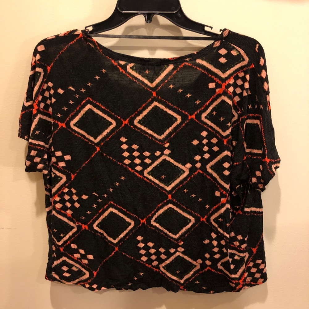 Ecoté Patterned Crop Top - Picture 2 of 4